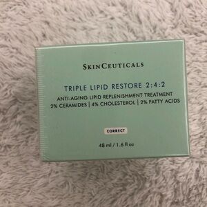 SkinCeuticals Triple Lipid Restore 2:4:2 - Light Green